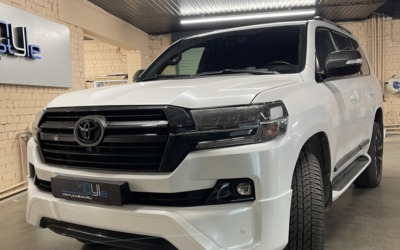 Установка электропривода крышки багажника на автомобиль Toyota Land Cruiser 200, 2010 года выпуска