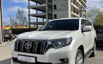 Установили доводчики дверей на автомобиль Toyota Land Cruiser Prado 2020 года выпуска