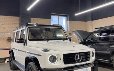 Mercedes-Benz G-Class 2019/20 — установили доводчики дверей