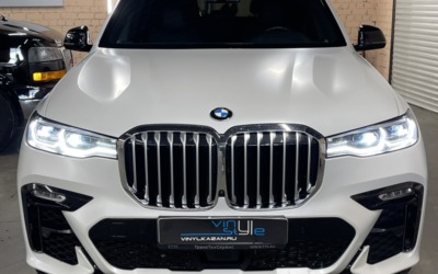 Установили выдвижные пороги на новый автомобиль BMW X7