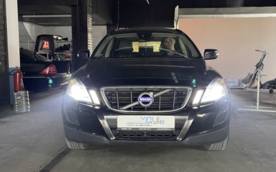 Volvo XC 60 2012 года выпуска — установили bi-led модули Aozoom A10, полировка и бронирование фар