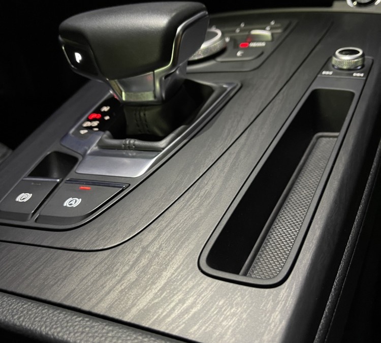 Audi Q5 — аквапринт, полировка заднего стекла, полировка царапины, нанесение керамики