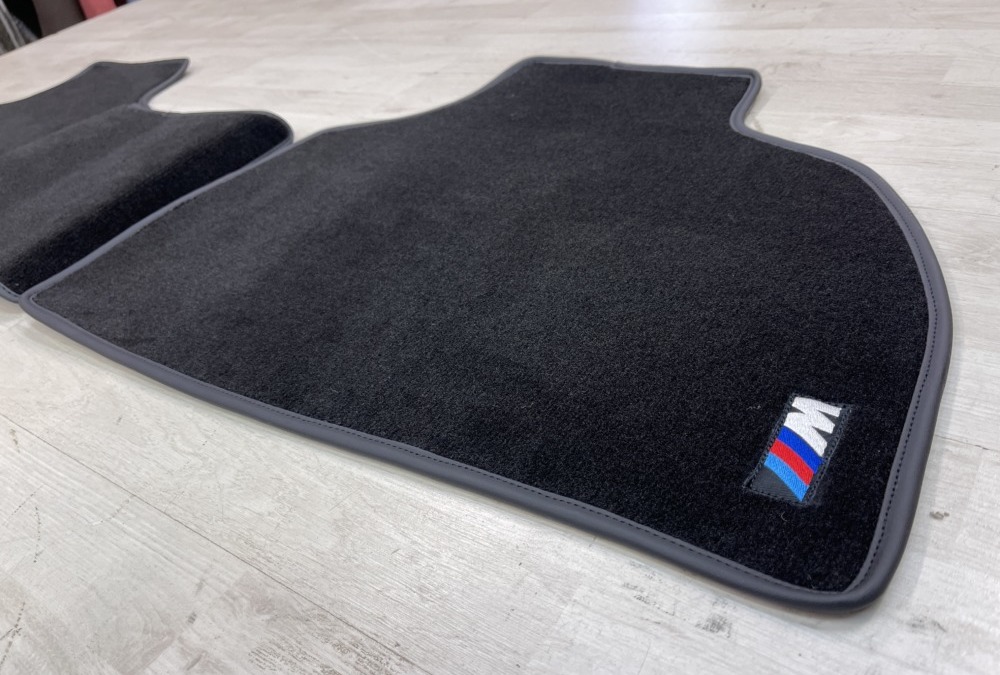 Индивидуальный пошив ворсовых ковров в салон BMW X7