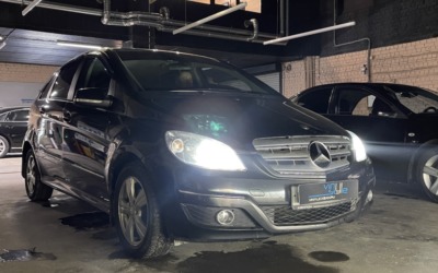 Mercedes B180 2010 года — установили bi-led модули Aozoom A10.