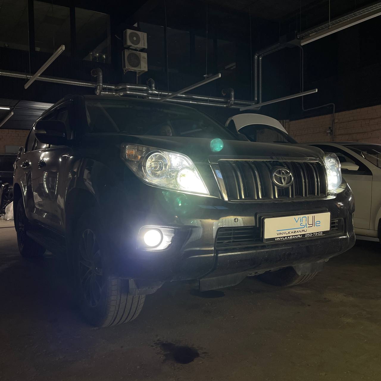 Toyota Land Cruiser Prado 2012 года - установили bi-led модули Aozoom A10 -  Vinyl Style