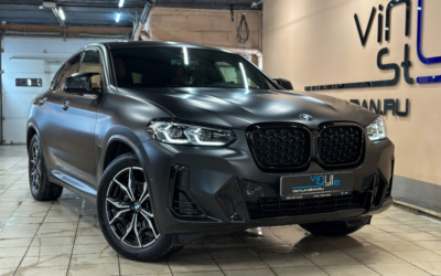 BMW X4 — бронирование матовой полиуретановой пленкой