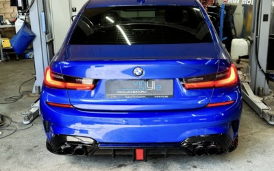 BMW 3 series G20  на установке 2-х насадок Akrapovic