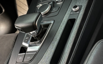 Аквапринт деталей интерьера автомобиля Audi Q5