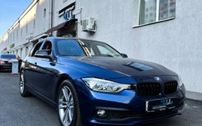 BMW 320i — перешив всего салона, пошив 3D ковров и ворсовых, аквапринт, перетяжка руля, шумоизоляция