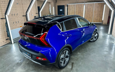 Hyundai Bayon — перетяжка потолка, покраска потолочного пластика, шумоизоляция, автосигнализация StarLine S96