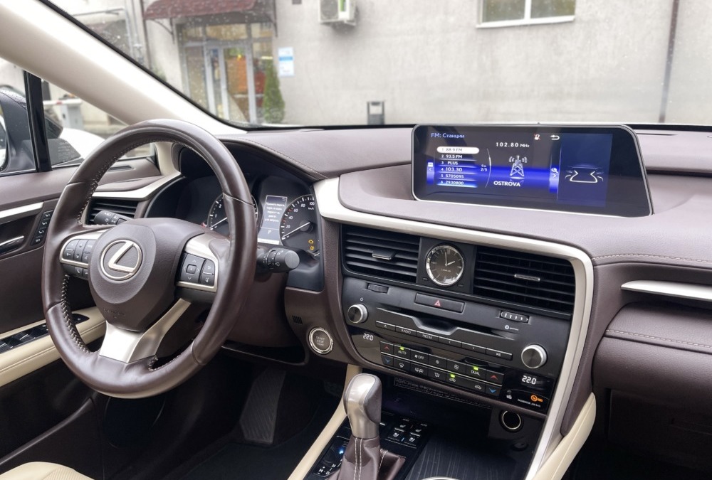 Lexus RX 300 — установка системы кругового обзора и новой мультимедиа 12,3 дюйма