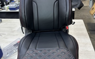 Удлинили на 11,5 см передний ряд сидений Mitsubishi Pajero, изменение анатомии, перетяжка сидений в экокожу