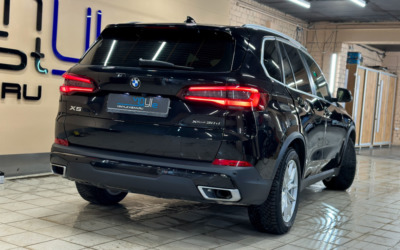 Комплексное бронирование BMW X5 полиуретановой плёнкой