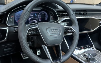 Audi A6 — перетяжка руля и ручки КПП натуральной кожей, пошив ковриков в салон и багажник