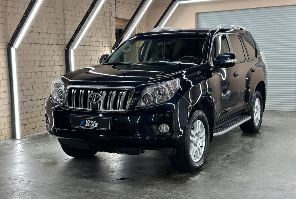 Toyota Land Cruiser Prado — покраска сколов, полировка кузова, нанесение керамики, чистка дисков, бронирование фар