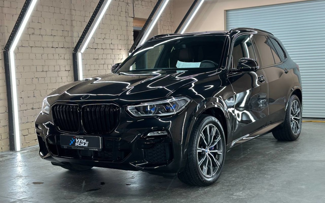 BMW X5 — полировка и бронирование кузова, нанесение керамического состава