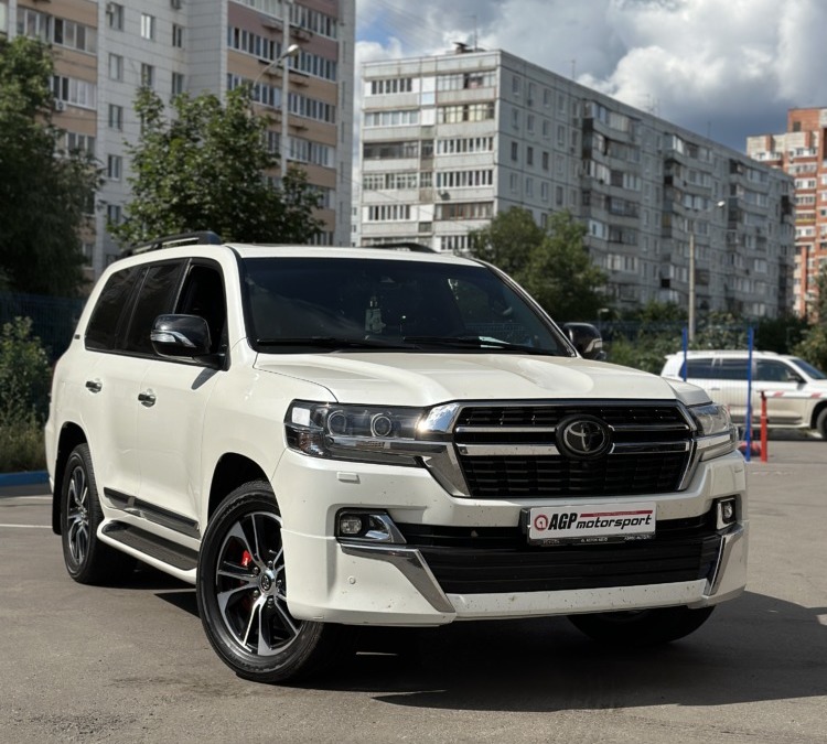 Toyota Land Cruiser 200, 4.5 дизель — чип-тюнинг Stage 2, 360 л.с. и 900 Нм, установка тормозной системы