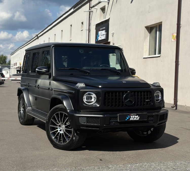 Бронирование кузова Mercedes Benz G 400D матовой полиуретановой плёнкой и многое другое