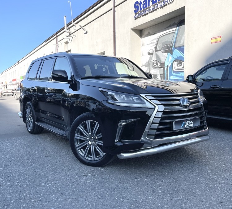 Lexus LX — полировка всего кузова и бронирование капота полиуретановой пленкой