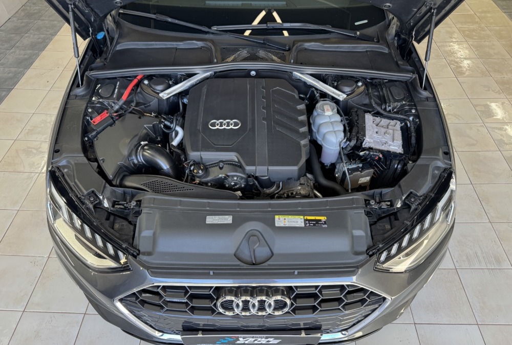 Мойка подкапотного пространства и комплексная трёхфазная мойка кузова Audi A4