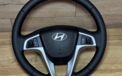 Перетяжка руля автомобиля Hyundai Solaris натуральной кожей