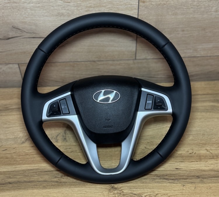 Перетяжка руля автомобиля Hyundai Solaris натуральной кожей