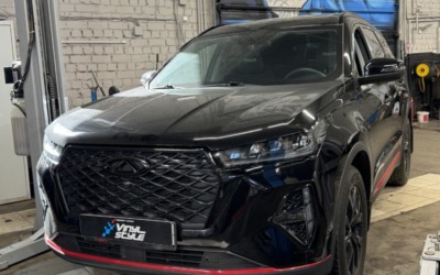 Chery Tiggo — мойка радиаторов автомобиля и ремонт вмятины без покраски на двери