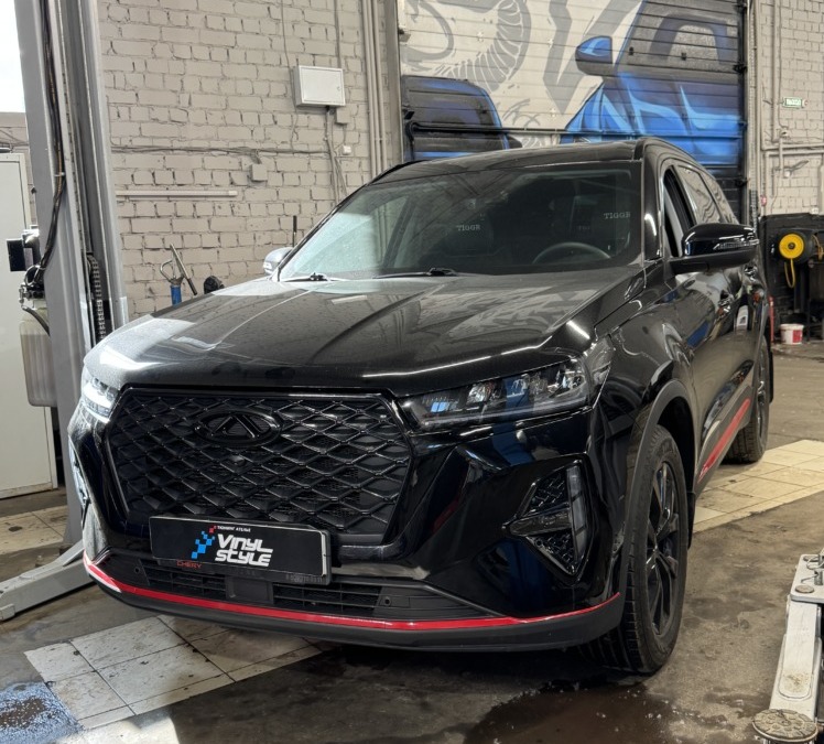 Chery Tiggo — мойка радиаторов автомобиля и ремонт вмятины без покраски на двери