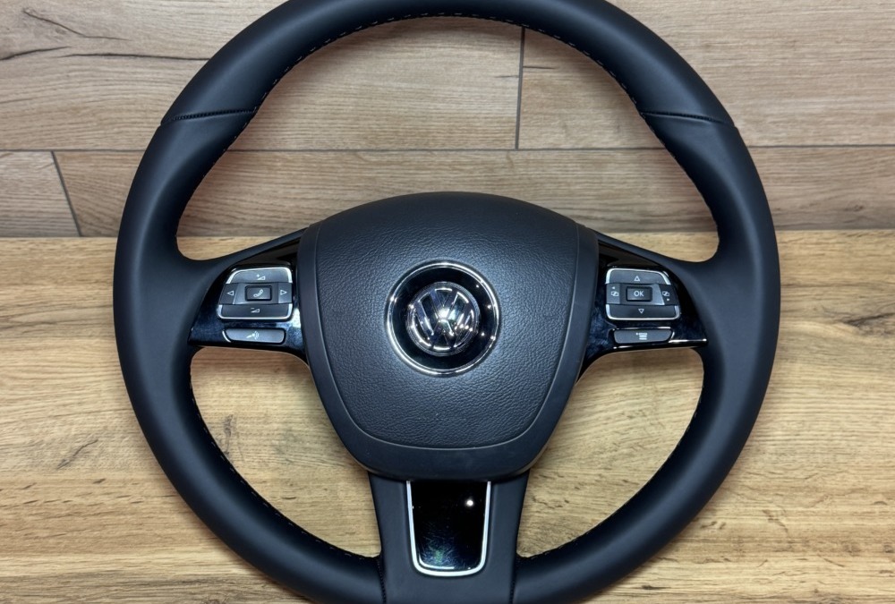 Volkswagen Touareg — перетяжка руля и ручки КПП натуральной кожей