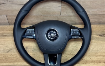 Volkswagen Touareg — перетяжка руля и ручки КПП натуральной кожей