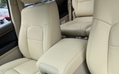 Перетяжка сидений Toyota Land Cruiser 200