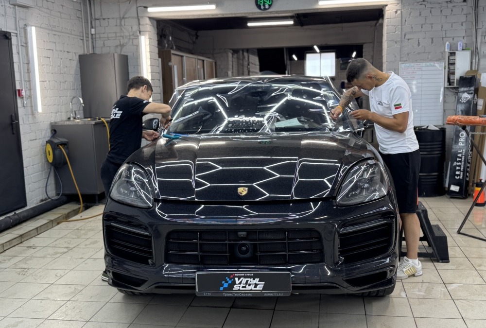 Бронирование лобового стекла Porsche Cayenne