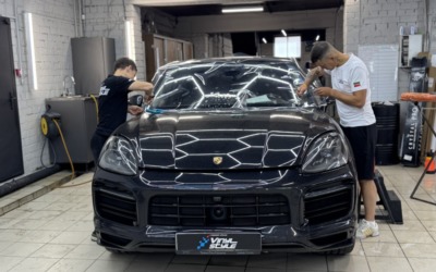 Бронирование лобового стекла Porsche Cayenne