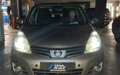 Nissan Note — полировка фар, установка Bi-Led модулей GTR G5 Max