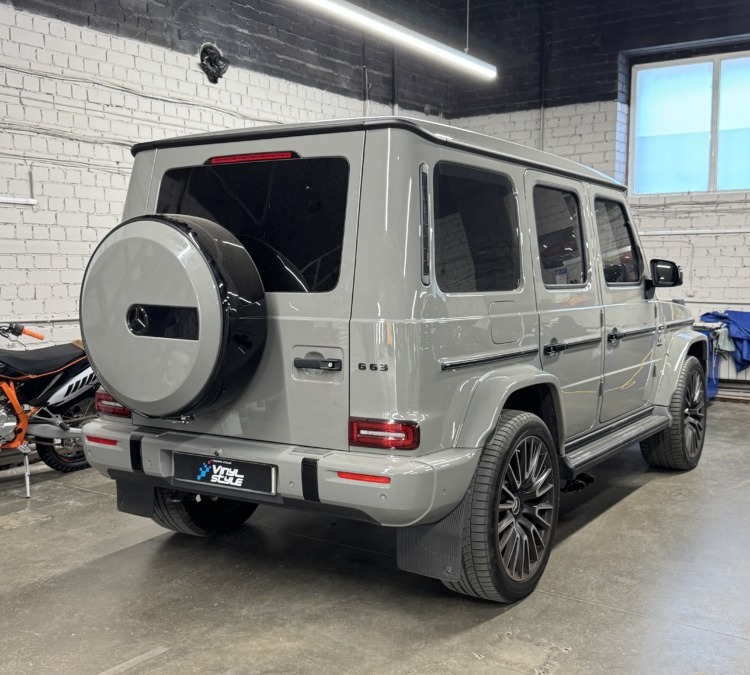 Mercedes Benz G class — установили доводчики на 5 дверей