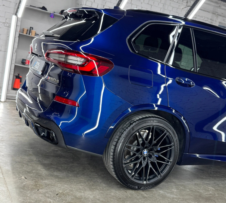 BMW X5 G05 — полировка кузова с нанесением керамики