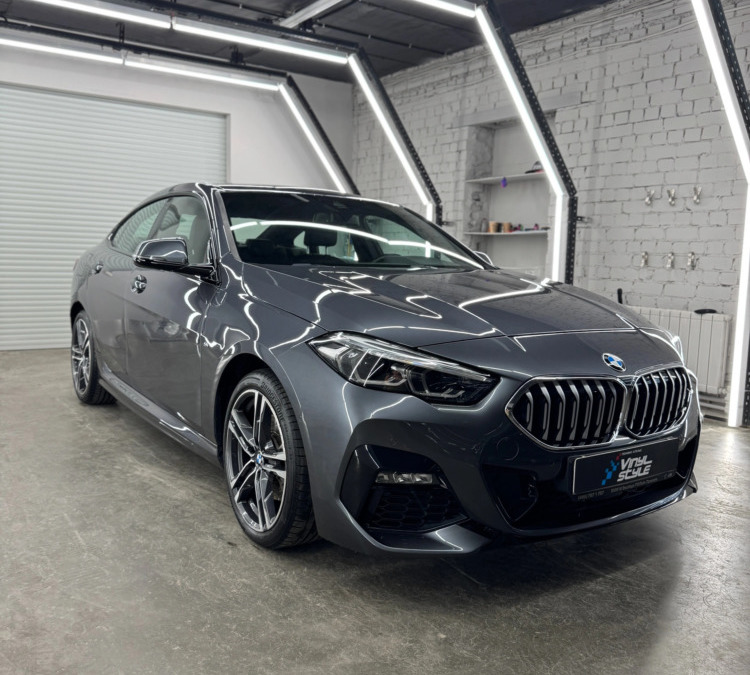 BMW 2 серии — очистка кузова после попадания краски, полировка кузова, нанесение керамики