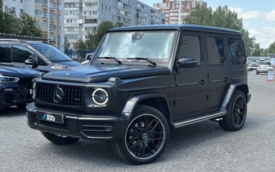Mercedes G class — раздвоение выхлопа, установка доводчиков дверей, пошив подушек