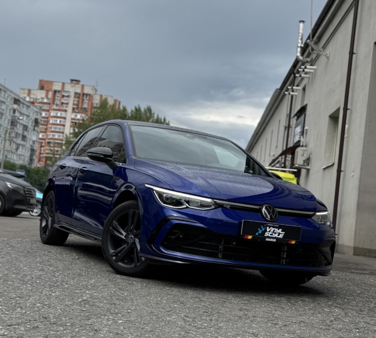 Бронирование кузова автомобиля Volkswagen Golf полиуретановой пленкой
