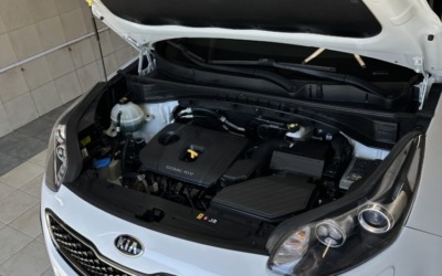 Мойка двигателя и подкапотного пространства автомобиля Kia Sportage
