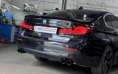 BMW 5 серии G20 — замена насадок на выхлопной системе