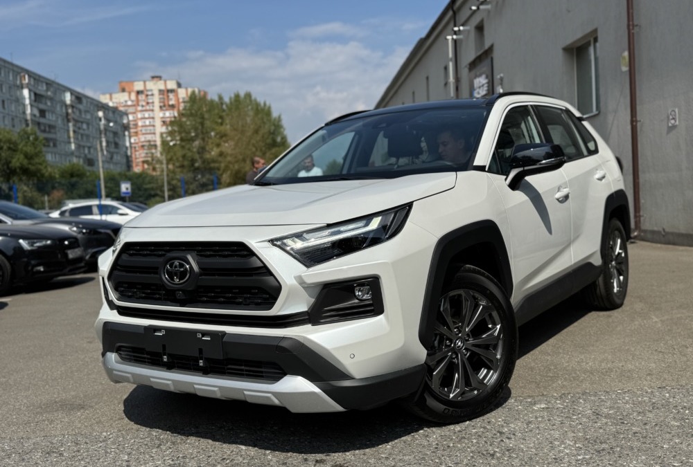 Продажа автомобиля Toyota RAV4 2025 года выпуска в комплектации Adventure Plus 2.0 CVT 4WD из Китая