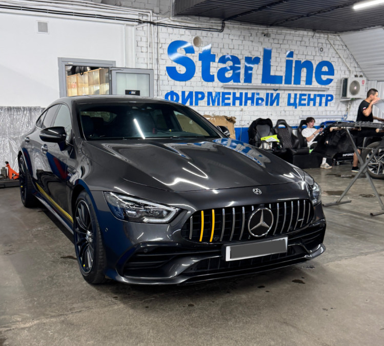 Mercedes GT — заменили передний ряд ремней безопасности на яркие желтые