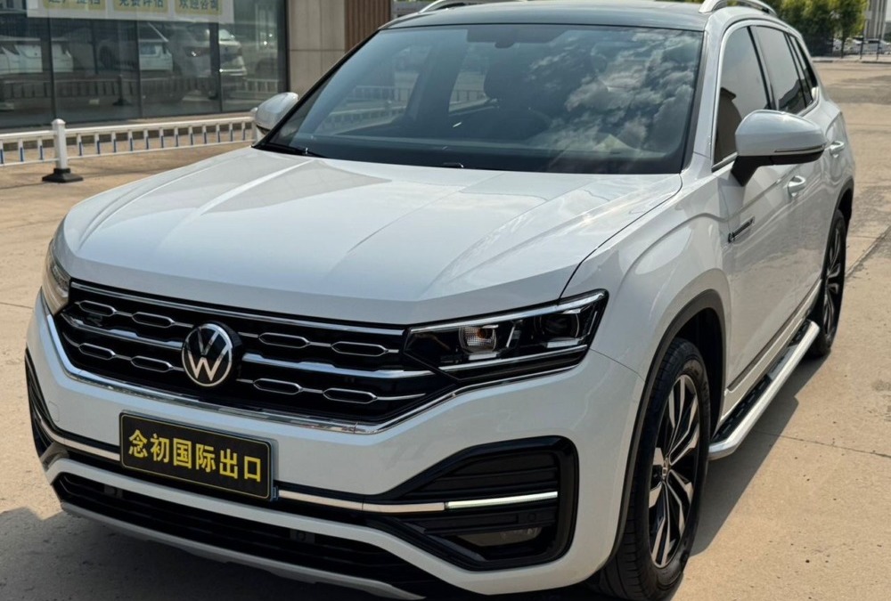 Автомобиль Volkswagen Tayron 2.0TSI 380TSI 4WD R-Line Smart Edition 4WD 2022/05 года из Китая с доставкой в Казань