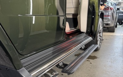 Установили выдвижные пороги на Mercedes G-class