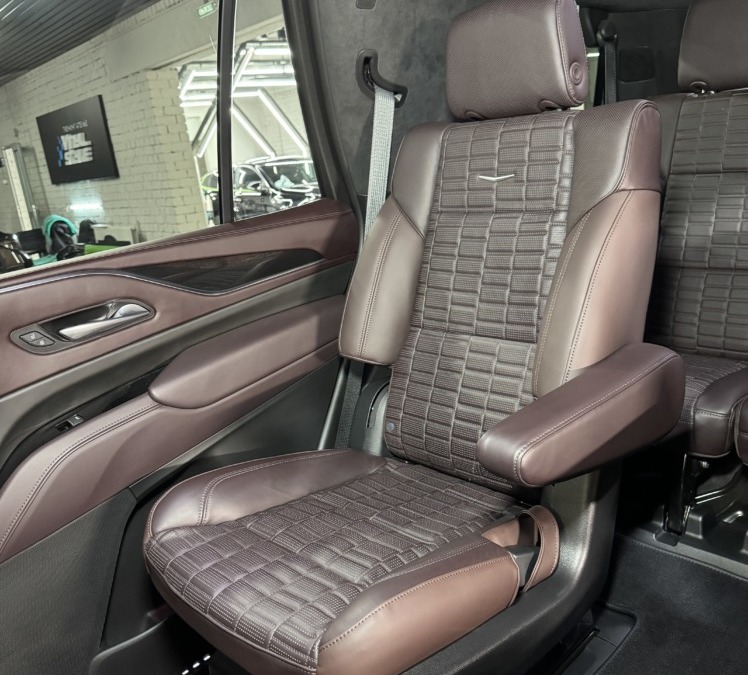 Изменение анатомии сидений заднего ряда Cadillac Escalade