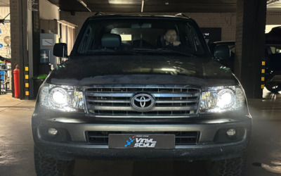 Улучшили освещение Toyota Land Cruiser 100 — установили двухчиповые билед модули фирмы «Hp car»