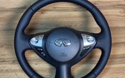Перетяжка руля автомобиля Infiniti QX70
