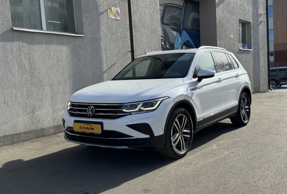 Привезли автомобиль Volkswagen Tiguan, 2.0 TDI, 2022 из Южной Кореи нашему клиенту