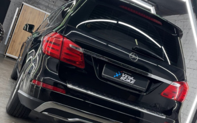 Mercedes GL — выполнили антихром далее отполировали кузов и покрыли керамикой